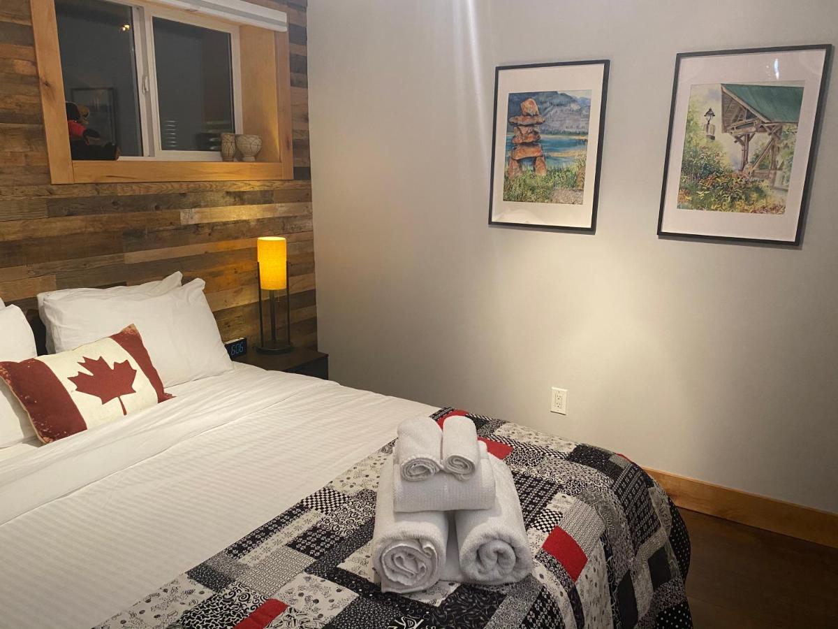 Journey'S End - 2 Bed 1 Bath Suite Golden Kültér fotó